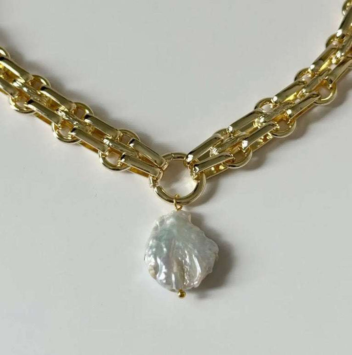 Ovo Pearl Chain Link Necklace 