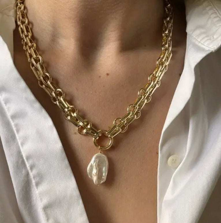 Ovo Pearl Chain Link Necklace 